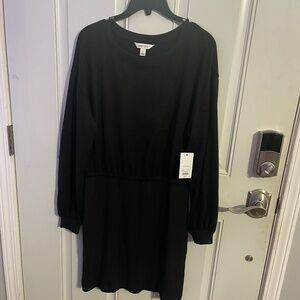 Women’s dress black